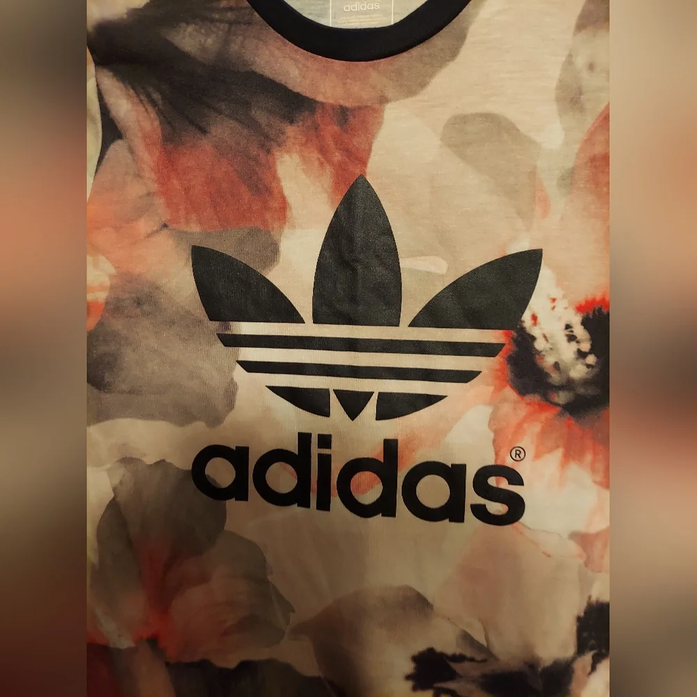 Adidas Originals T Shirt Top Size Medium Black Trefoil Floral Short Sleeve